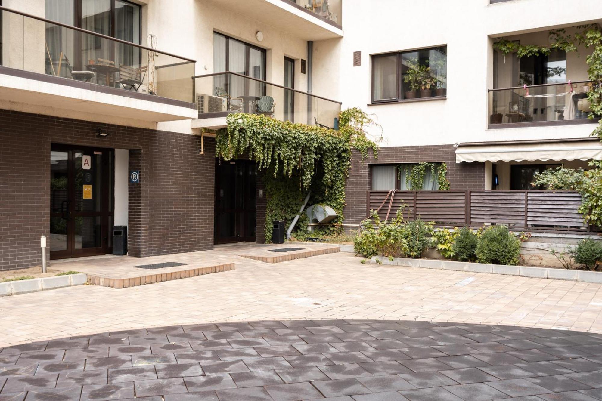 Lazynest - Modern Apartment With Parking & Balcony บูคาเรสต์ ภายนอก รูปภาพ
